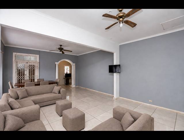 4 BEDROOM HOUSE FOR SALE IN GLENWOOD